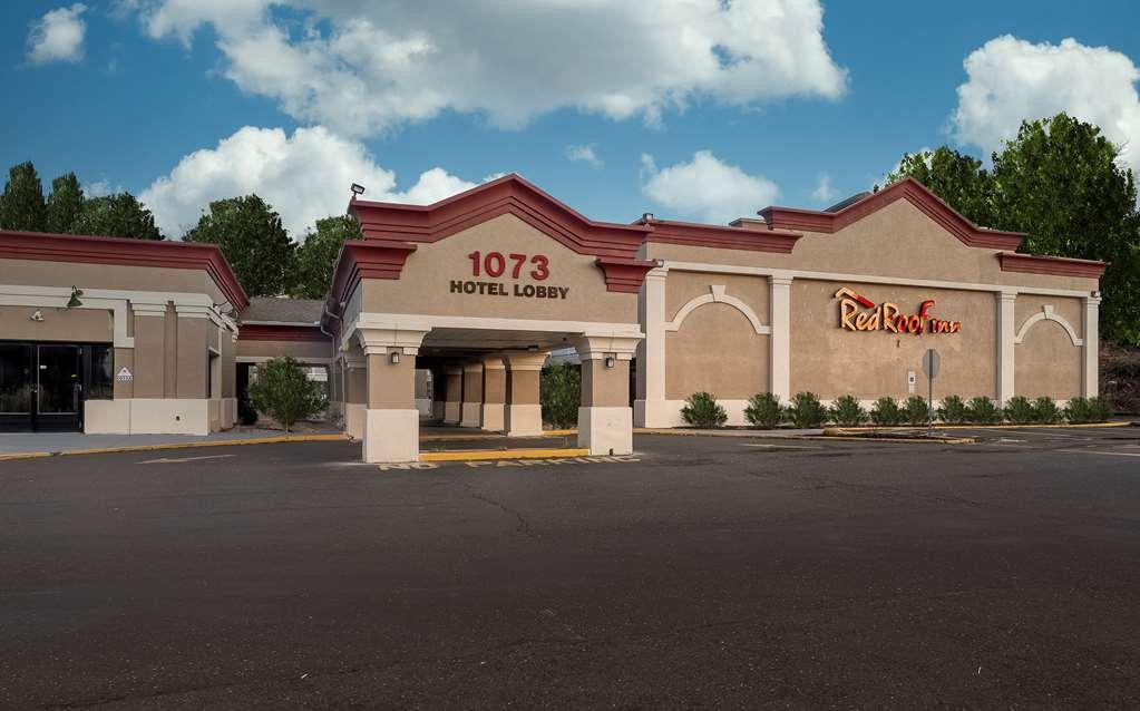Hometowne Studios By Red Roof Bordentown - Mcguire Afb Eksteriør billede