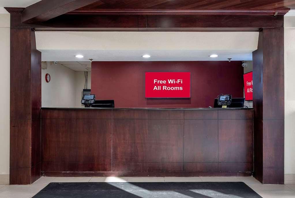Hometowne Studios By Red Roof Bordentown - Mcguire Afb Interiør billede